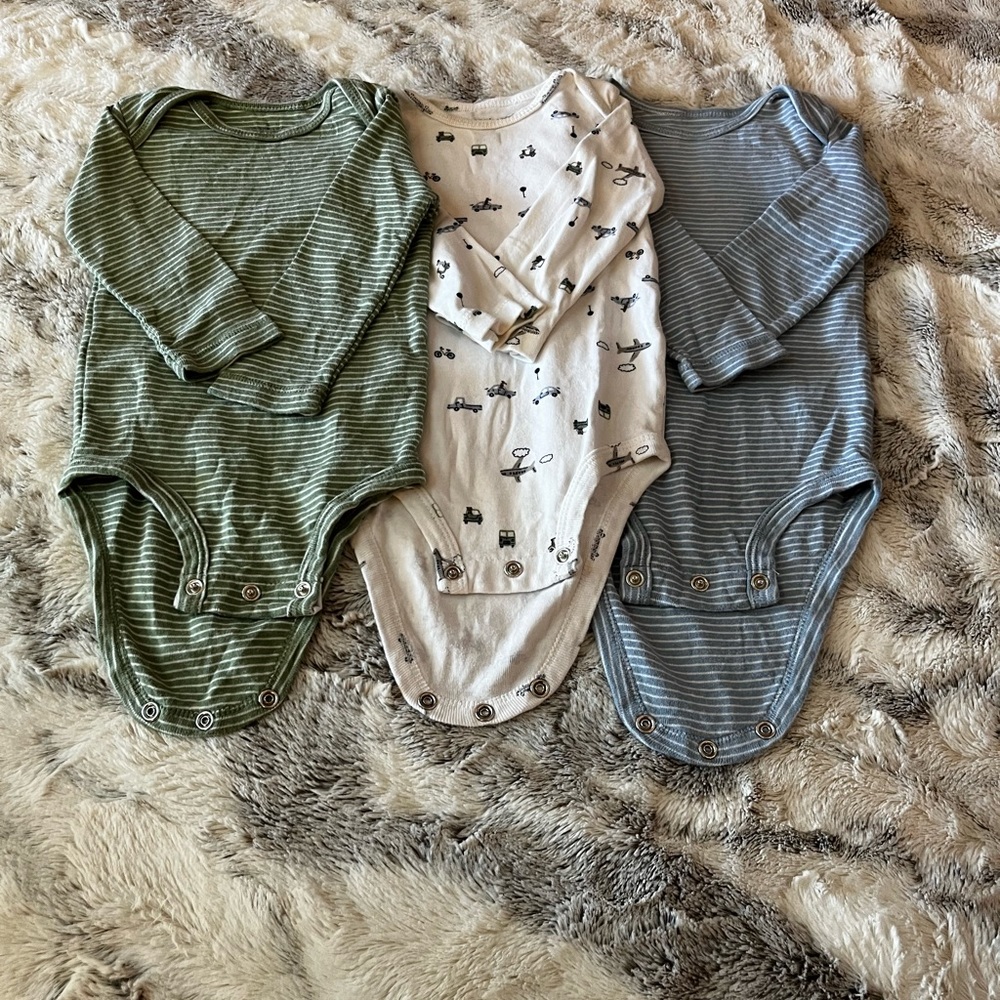 Carters 3 pack Long-Sleeve Onesies (boys) 9 months